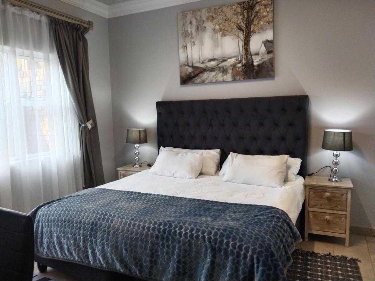 Menlyn Mews Guest house