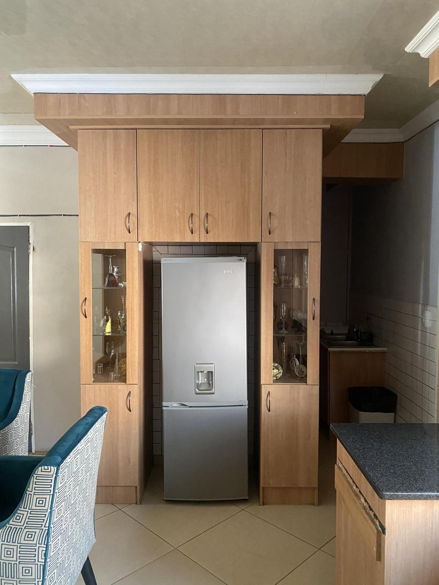 Menlyn Mews Guest house