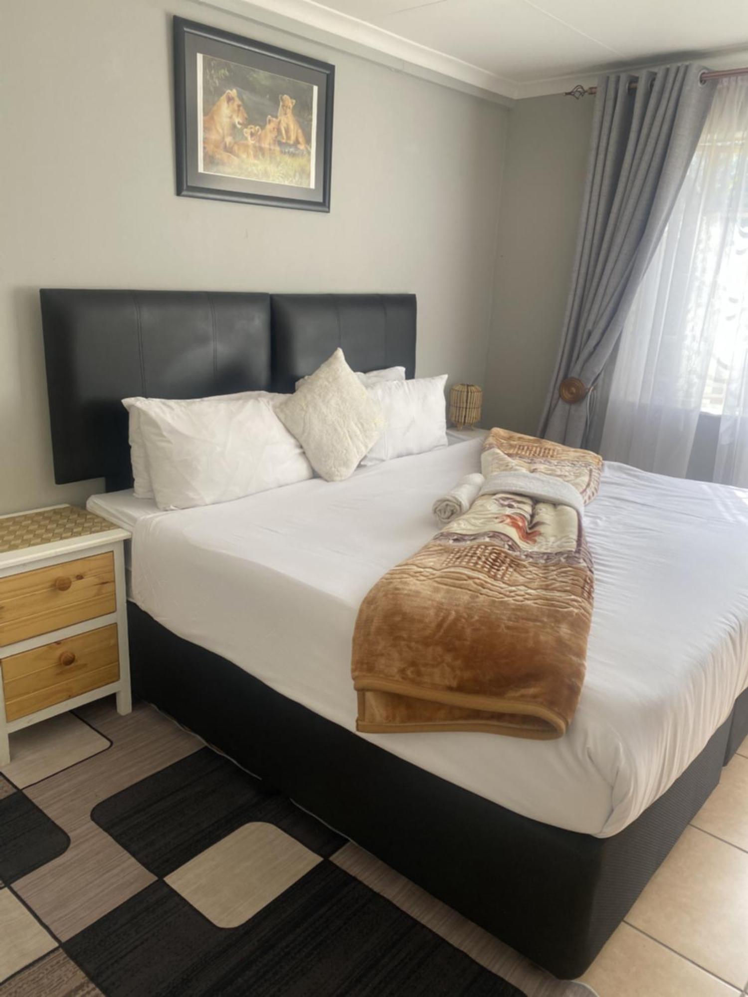 Guest house Menlyn Mews