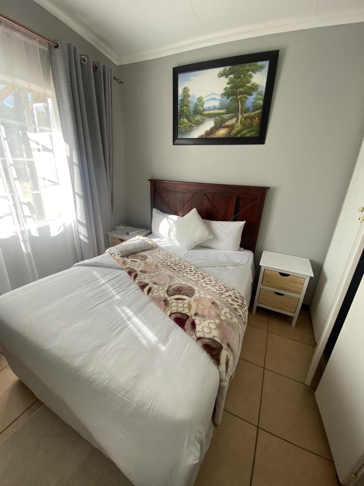 Menlyn Mews *
